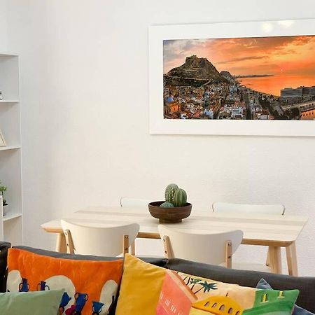 Coqueto Y Amplio Apartamento A 15 Min De La Playa อาลิกันเต ภายนอก รูปภาพ