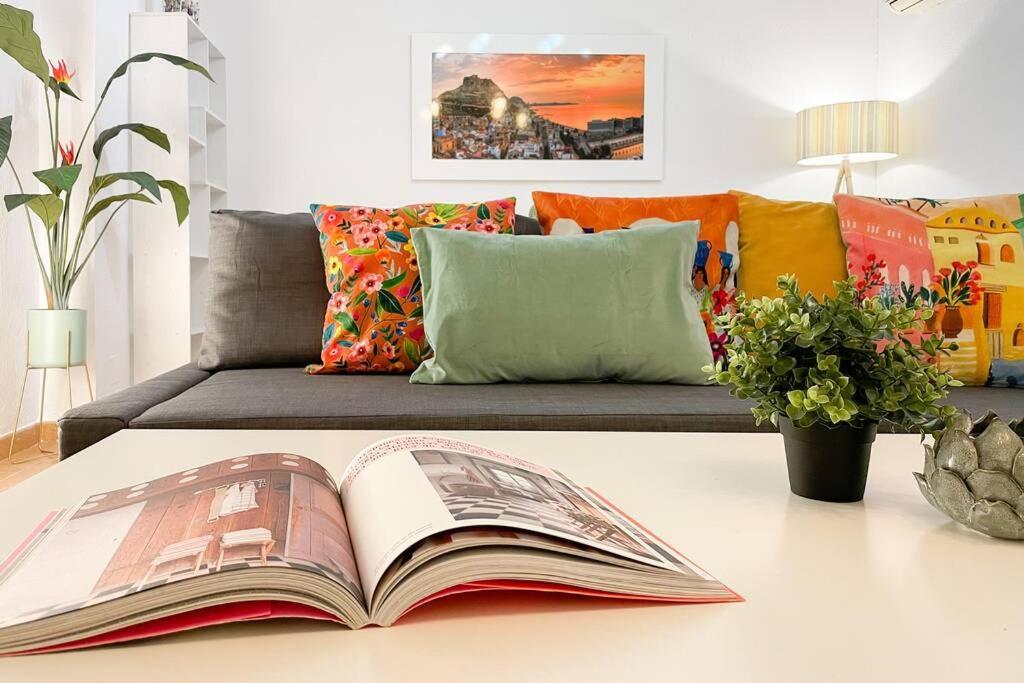 Coqueto Y Amplio Apartamento A 15 Min De La Playa อาลิกันเต ภายนอก รูปภาพ