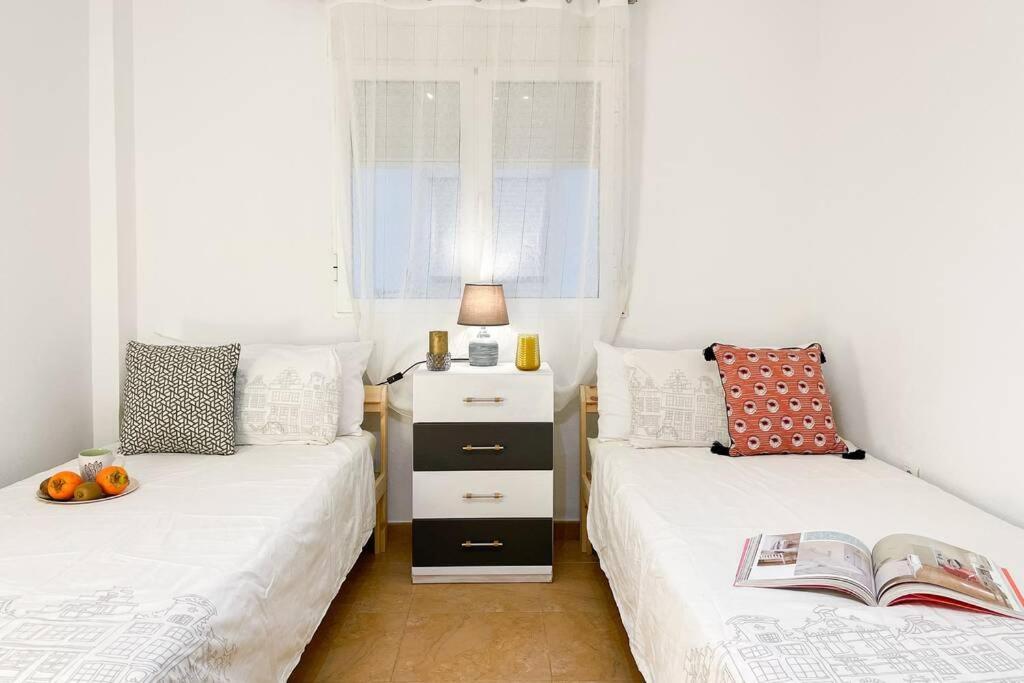 Coqueto Y Amplio Apartamento A 15 Min De La Playa อาลิกันเต ภายนอก รูปภาพ