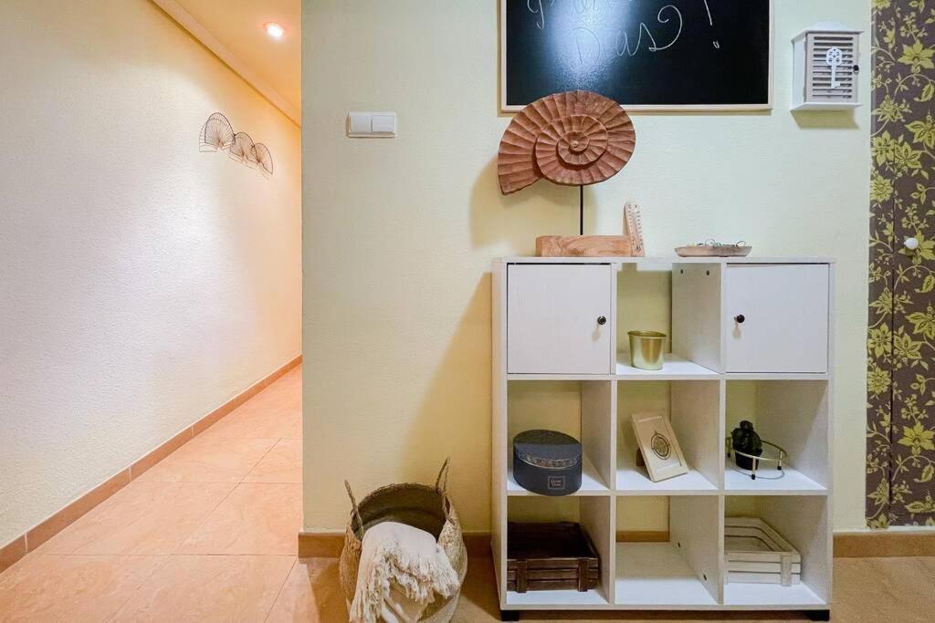 Coqueto Y Amplio Apartamento A 15 Min De La Playa อาลิกันเต ภายนอก รูปภาพ